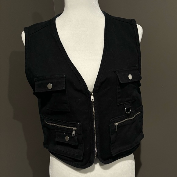 Cute H&M Divided Vest - Picture 1 of 2